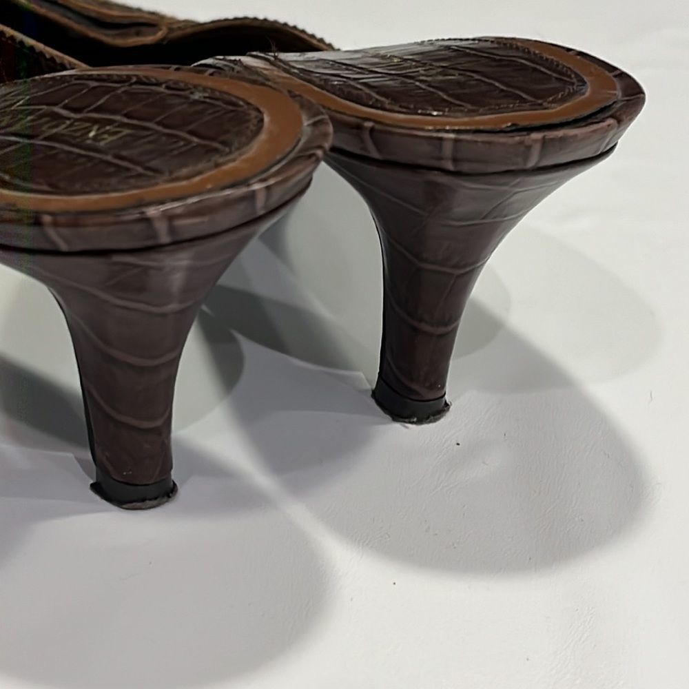 Enzo Angiolini embossed brown pointed heels mules sz 10 - Picture 4 of 15